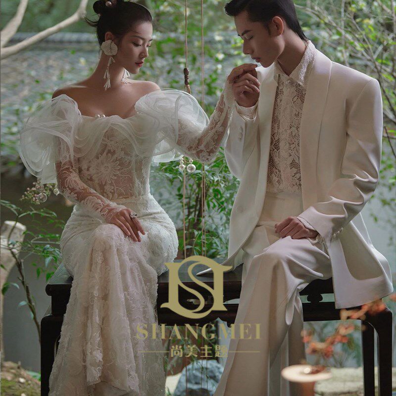 影楼新款蕾丝荷叶边修身鱼尾白纱中式美学园林旅拍主题婚纱照礼服