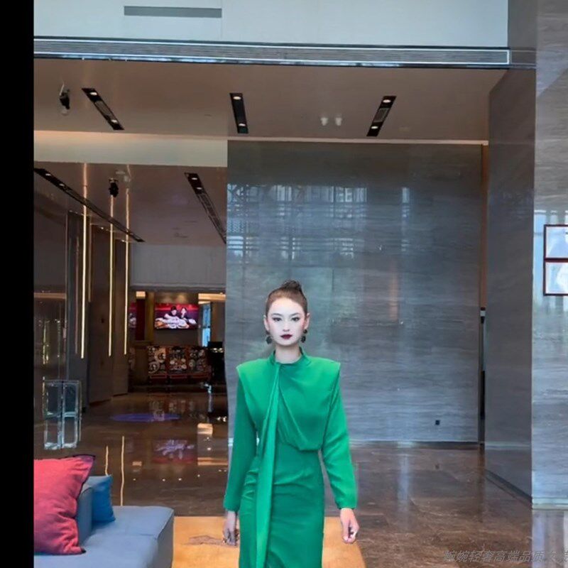 秋款宽松飘带长袖轻奢气质百搭女装连衣裙2024初秋新款时尚鱼尾裙