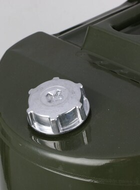 现货供应军绿色油桶 50L60LA大容量汽油桶 便携式移动柴油桶油箱