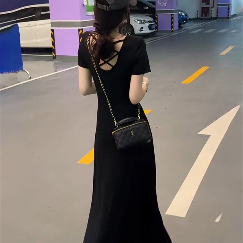 黑色短袖连衣裙女2024夏季新款镂空后背气质收腰显瘦中长款a字裙