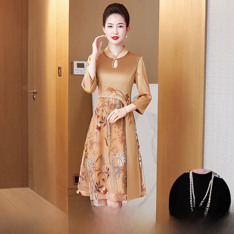 旗袍2024新婆婆婚礼宴会礼服年轻的结婚母亲礼服高贵优雅的西式礼