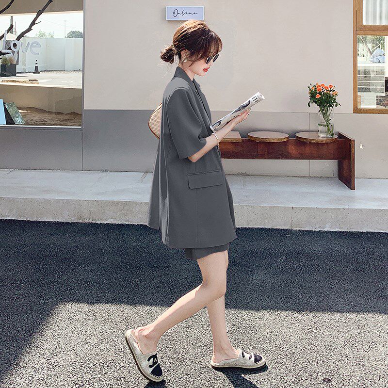 灰色薄款西装短裤两件套女夏季2025新款韩版时尚职业气质西装套装