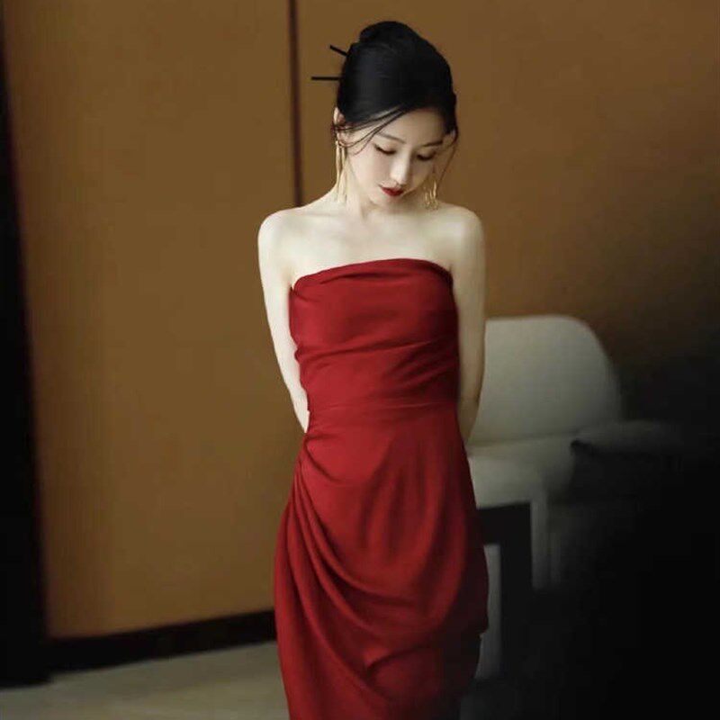 法式酒红抹胸缎面晨袍新娘结婚订婚回门敬酒服宴会晚礼服连衣裙女