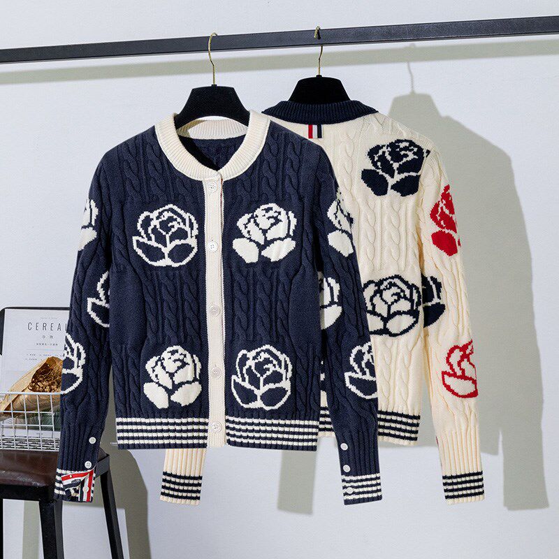 秋冬新款麻花针织开衫女外套玫瑰图案百搭毛衣设计感圆领长袖上衣