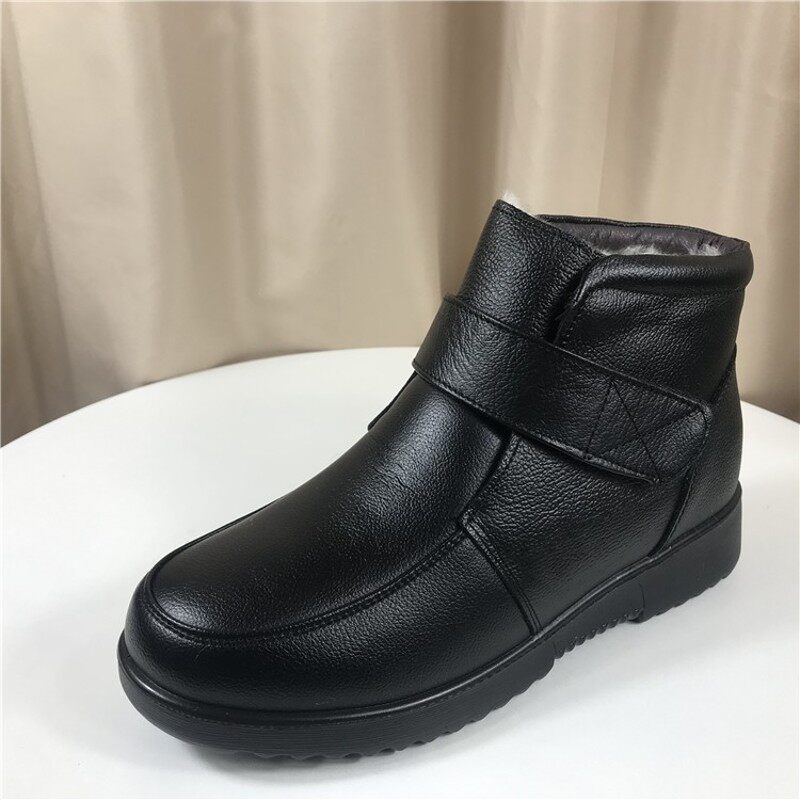 妈妈棉鞋女冬加绒真皮羊毛防滑软底短靴中年皮鞋加厚雪地靴魔术贴