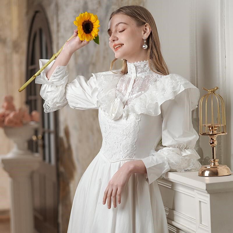 法式复古白色蕾丝连衣裙女2024新款秋季订婚礼服裙高级感小众礼裙