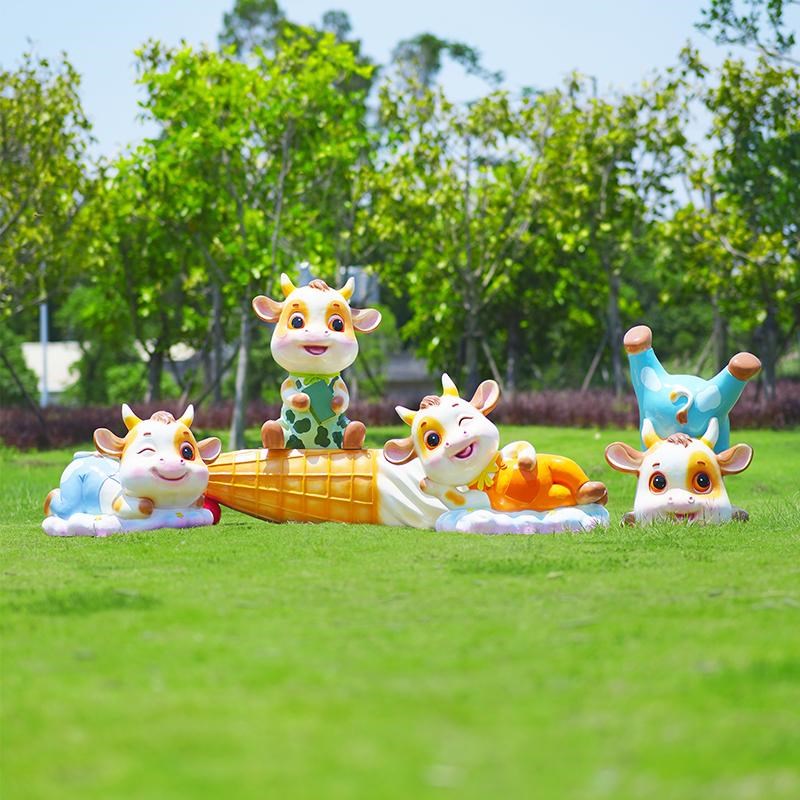 户外农牧a场玻璃钢卡通奶牛雕塑幼儿园商场乳业花园林模型座椅摆