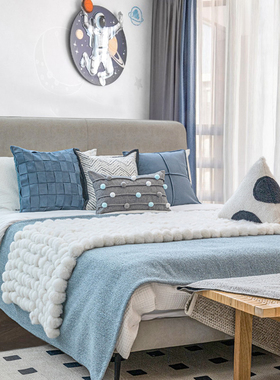 蓝色系儿童房样板间床旗抱枕组合现代简约酒店民宿床尾Z巾床品搭