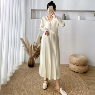 孕妇装针织连衣裙女秋冬新款宽松大码打底长款毛衣裙过膝百褶长裙