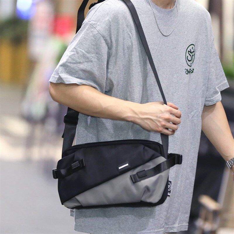 新款时尚单肩斜挎包胸包男包学生休闲挎包日系潮流男女款邮差包包