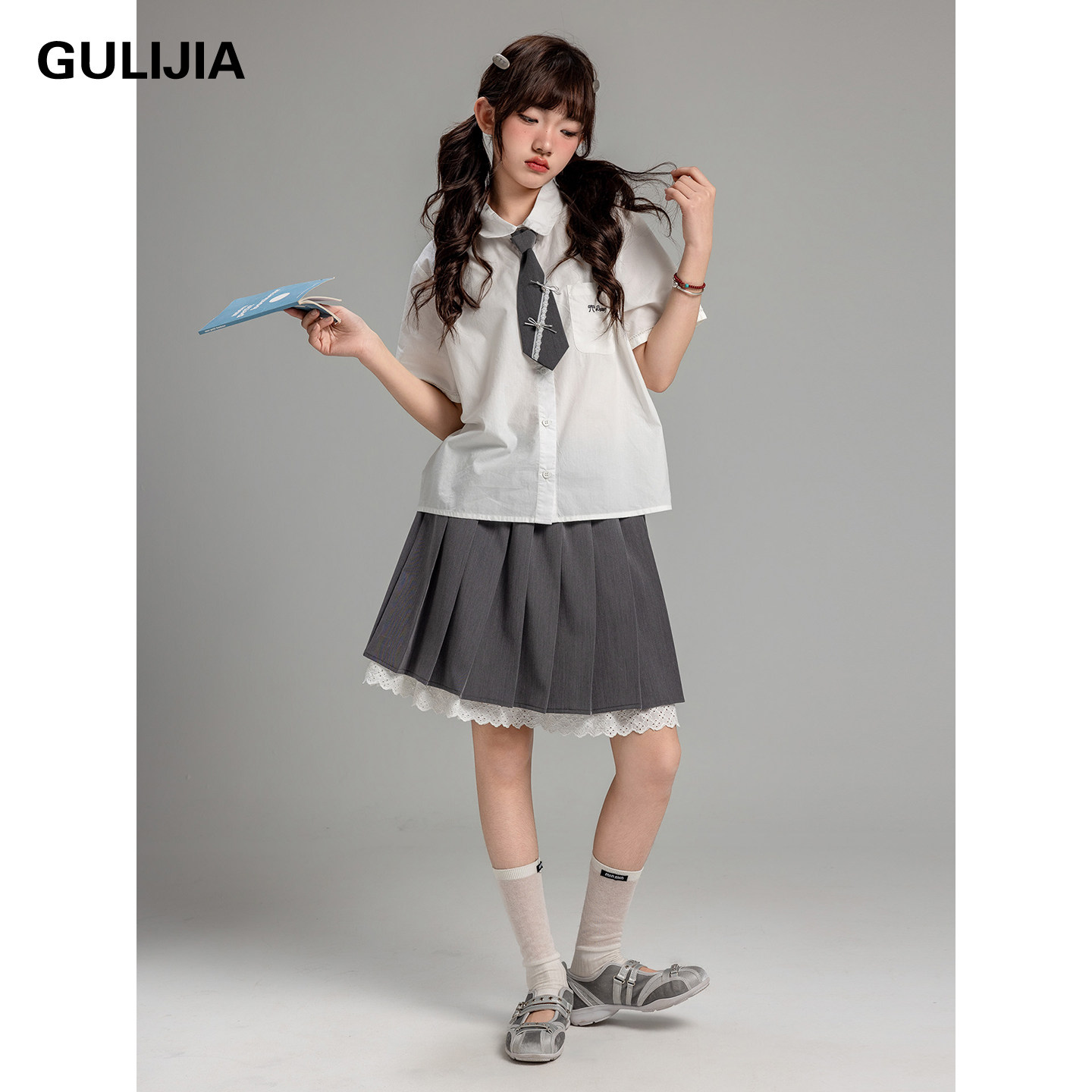 夏季JK学院风15岁少女两件套图片