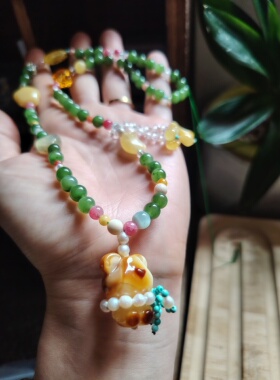 天然蜜蜡碧玉项链配蜜蜡小熊吊坠毛衣链女款锁骨链送女友生日礼物