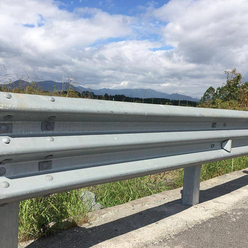 波形护栏热高速公路防撞栏板锌镀标--护准两波三波护栏国道省道护