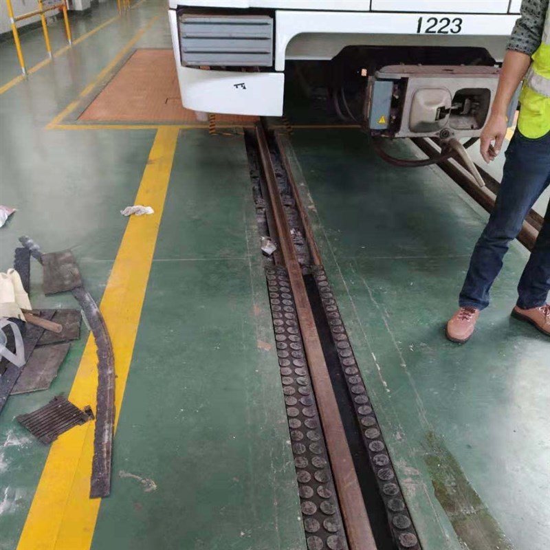 轮缘槽橡胶嵌条 两侧橡胶填充条 铁路钢轨槽橡胶嵌条 车库