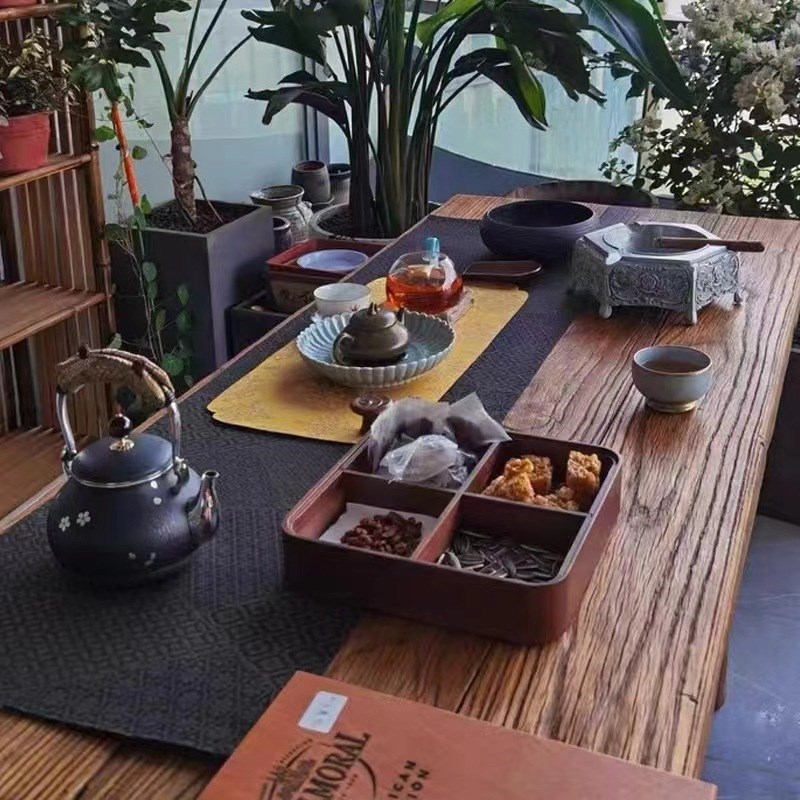 北方老榆木门板茶餐桌原木茶桌吧台民宿风桌新中式风化板做旧木板