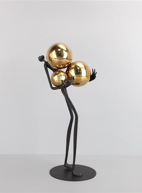 现代简约轻奢金属人物摆r件客厅玄关电视柜样板房家居桌面软装饰