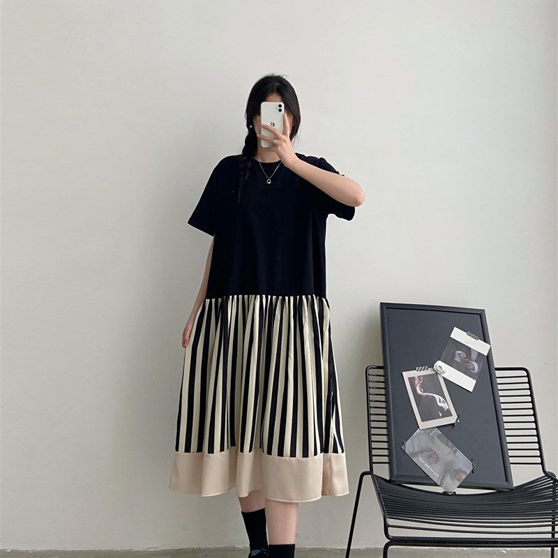 大码连衣裙女2024夏季新款宽松拼接条纹裙摆T恤裙显瘦短袖长裙子