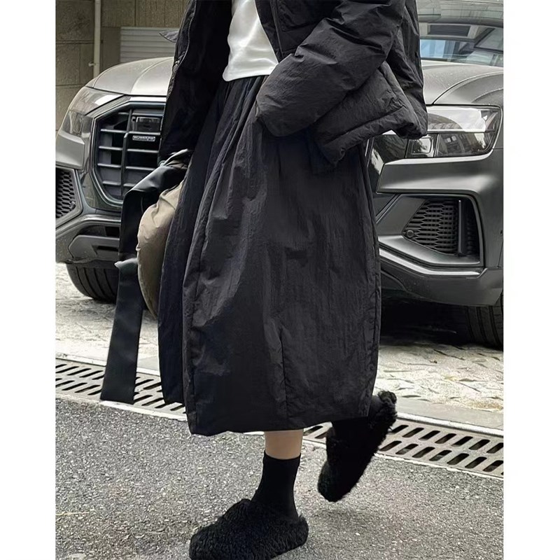 休闲加厚咖色黑色羽绒半身裙秋冬新款日系保暖高腰a字中长款裙子