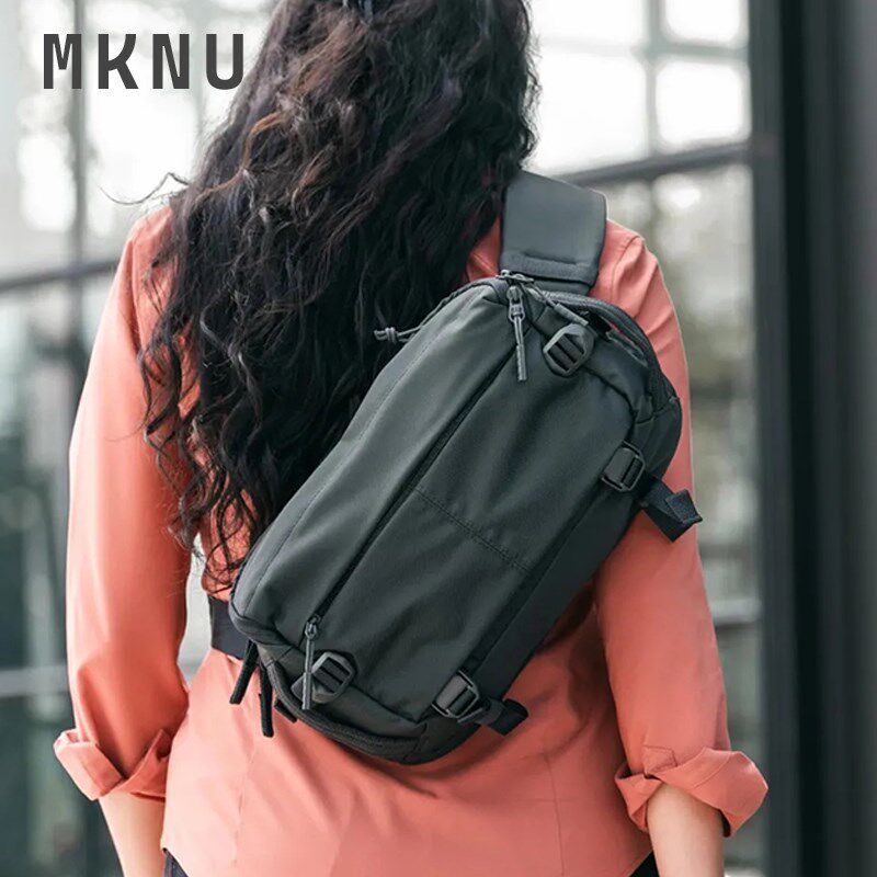 新款男士大容量通勤运动休闲斜挎包男款战术单肩包户外骑行胸包