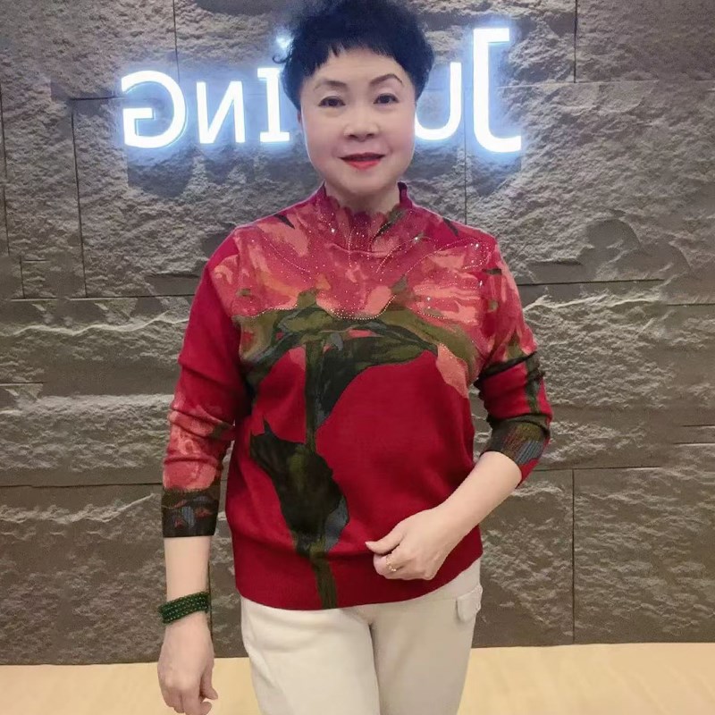 烫钻定位花半高领针织衫遮肉显瘦毛衣时尚洋气百搭中老年妈妈女装