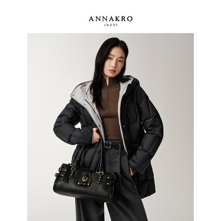 玖姿安娜蔻休闲减龄连帽中长款压胶鹅绒羽绒服女2025冬季新款