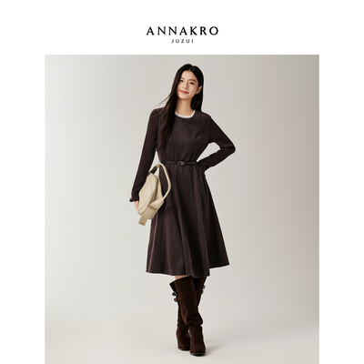 玖姿安娜蔻优雅气质千金风花边领口收腰针织连衣裙女2025冬季新款