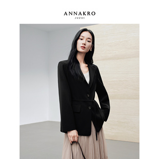 玖姿安娜蔻时尚通勤翻领收腰两穿短款H型无里西装女2026春季新款
