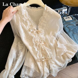 上衣 荷叶边v领系带显瘦长袖 拉夏贝尔蕾丝刺绣衬衫 女春秋2026新款