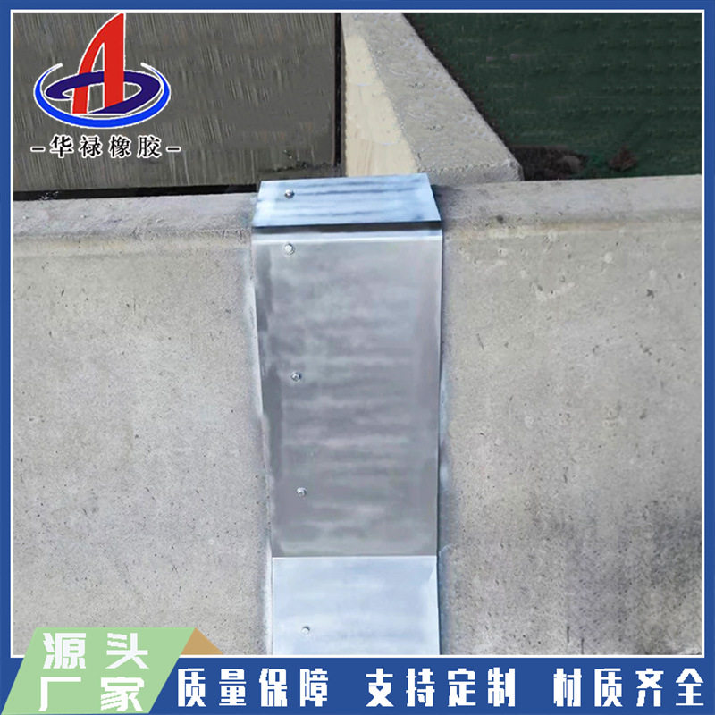 桥梁防撞墙护栏钢遮板不锈钢图片