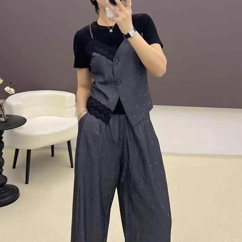 时尚休闲套装女2025新款夏装搭配一整套拼接短袖上衣阔腿裤两件套