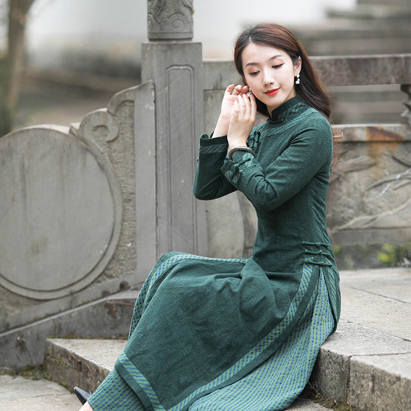 筠雅改良旗袍连衣裙女秋冬加厚高腰修身长袖绿色修身显瘦裙子R189