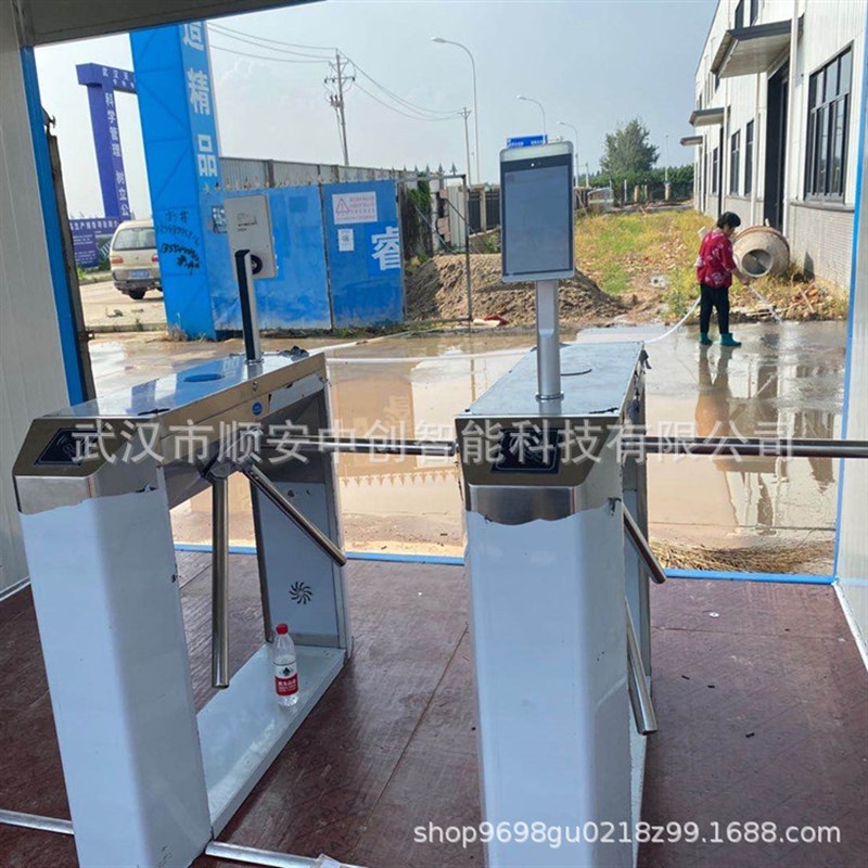 武汉工地三辊闸人脸识别闸机劳务实名制闸机智能门禁系统对接平台