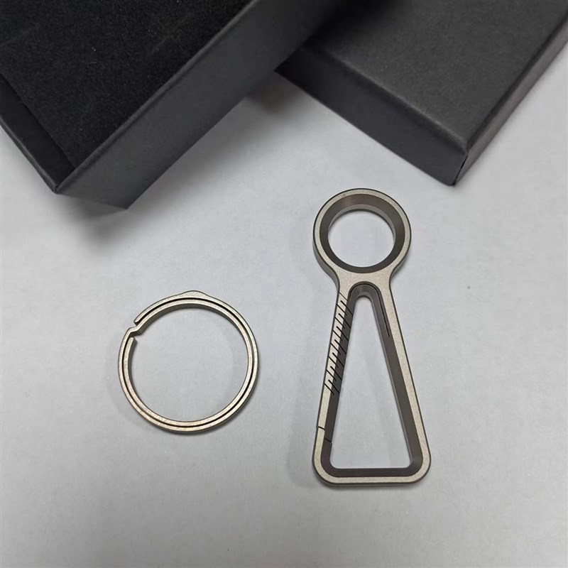 厂家现货钛合金钥匙扣户外登山多功能汽车钥匙扣登山扣简约钥匙圈
