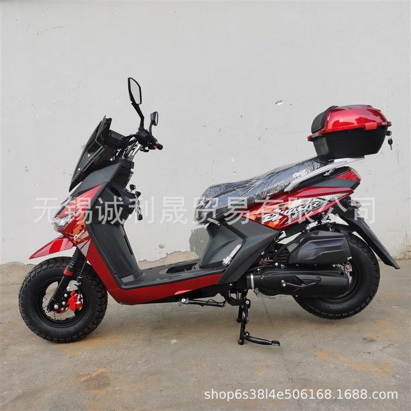 路霸踏板摩托车  150CC J16燃油电动摩托车 成人 踏板出口