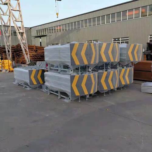 高速公路导防撞隧垫匝道口道分TRE流处可向缓冲垫收费站减速防撞
