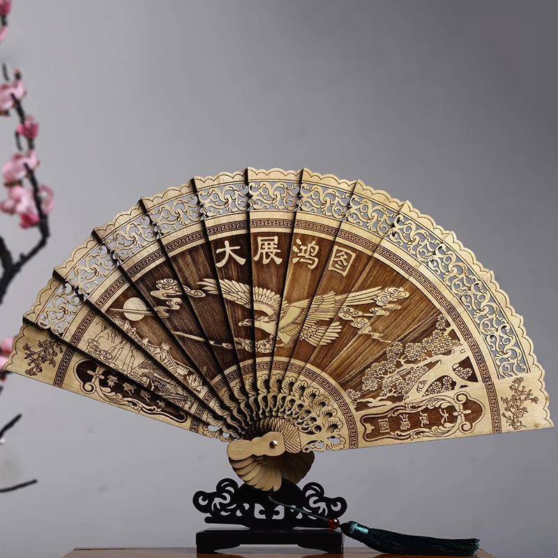 折金丝楠扇698子孔雀羽折扇镂空雕花木古典中国风叠翎装饰品中式