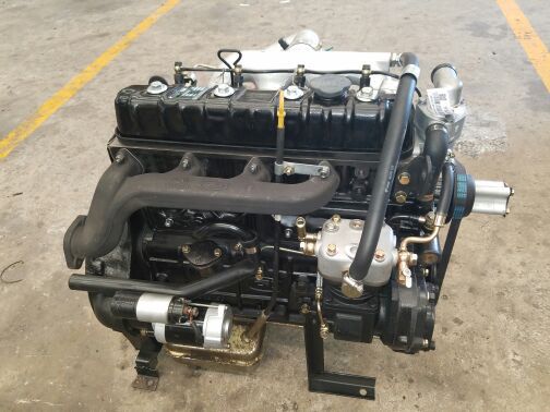 云内4100QB62.5kW车用柴油机