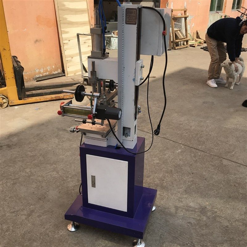 厂家直供 168曲面塑料烫金机 气动平面压痕机 立式皮革烙印机