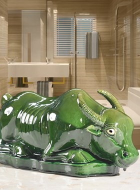 正北卫生c间瓷牛摆件家居厨房陶瓷牛工艺品低头喝水牛黄牛水牛卧