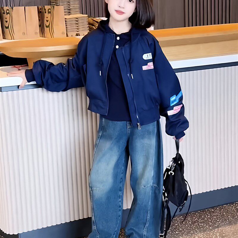 女童美式字母棒球服外套时尚帽衫百搭牛仔弯刀裤潮酷休闲三件套韩
