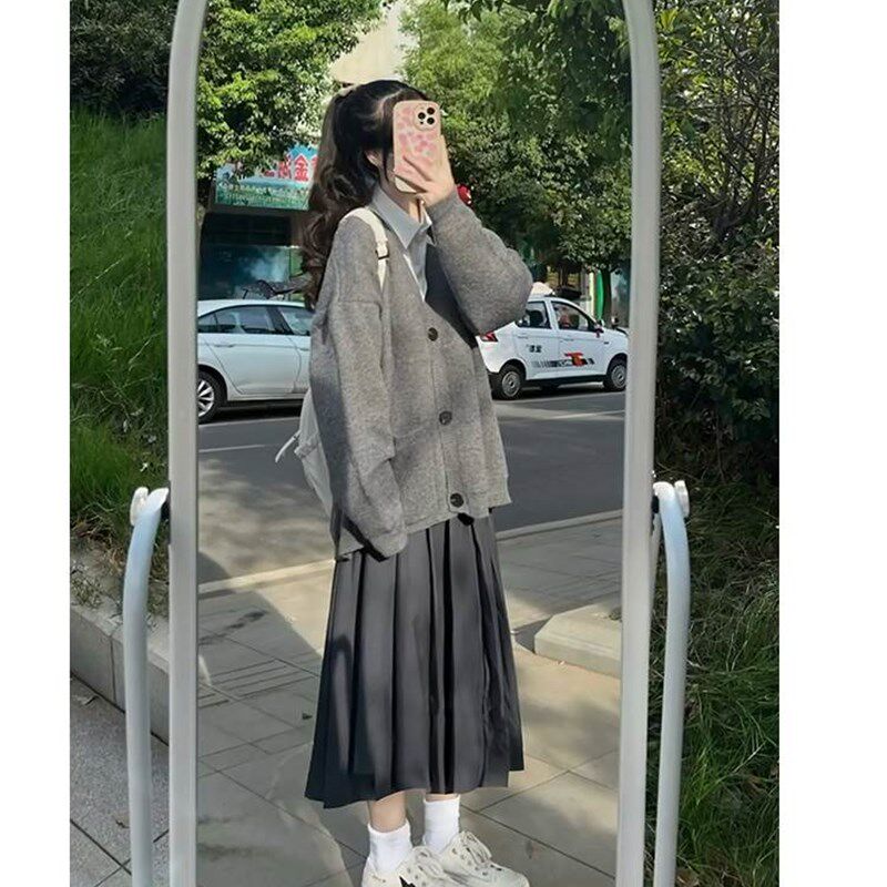 2023秋装灰色毛衣开衫女设计感小众小个子慵懒风宽松V领针织外套