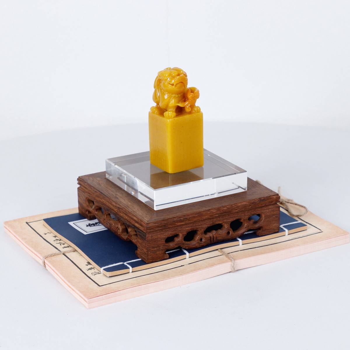 现代新中式玻璃罩黄色印章展示摆件样版房展厅书房书桌茶室饰品