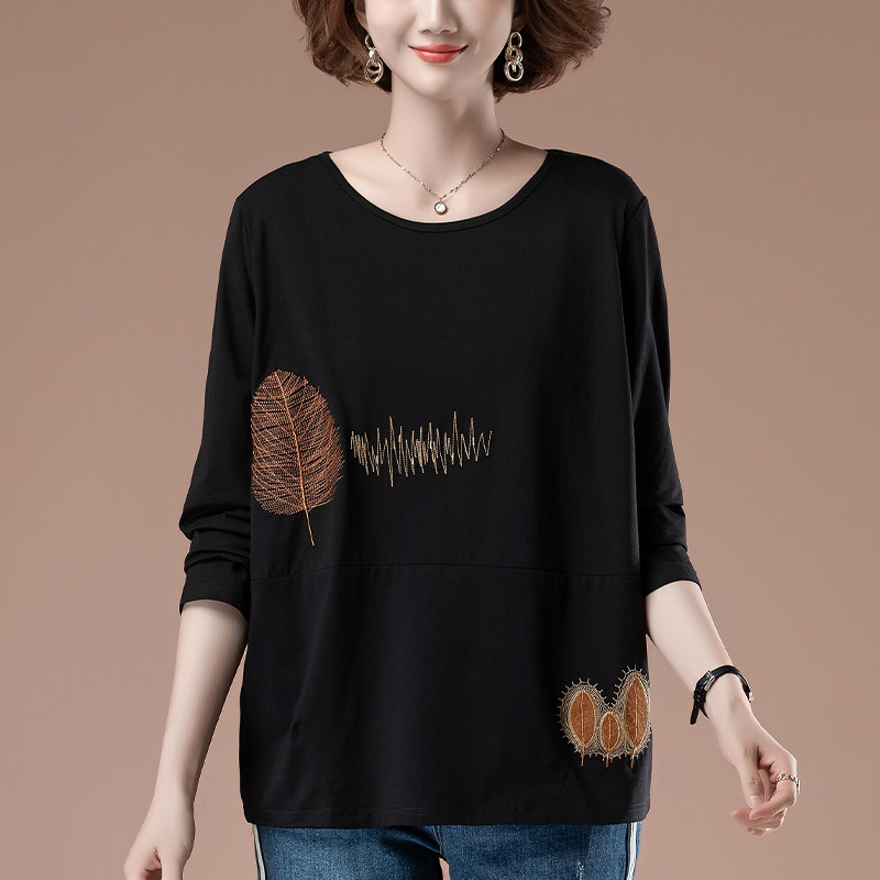 妈妈春秋衣纯棉打底衫宽松加肥加大码女装中老年刺绣显瘦长袖T恤