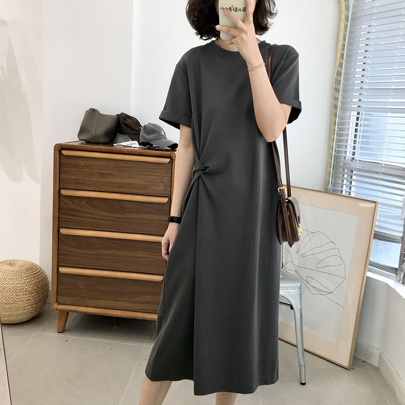 显瘦版型!侧边打褶短袖连衣裙女2024新款夏季韩版纯色中长款裙子