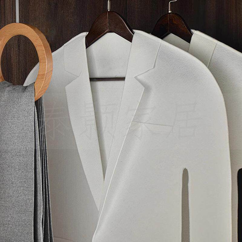 现代简全假屋JJ设计展厅衣柜真毛毡衣极仿服模软装饰品摆件组合