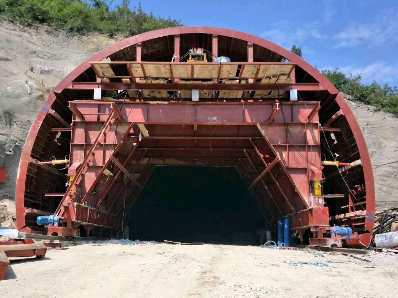 长6米9米10米12米隧道自动液压衬砌模板系统三线公路二衬台车