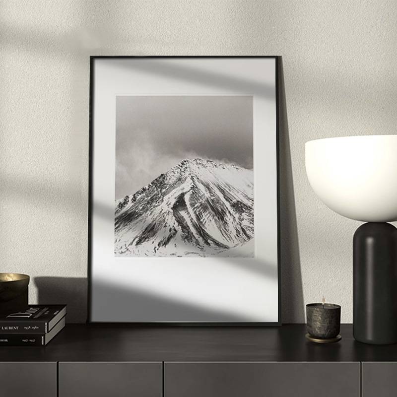 山岩 现代简约餐厅挂画黑白工业风客厅装饰画样板间抽象山水壁画图片