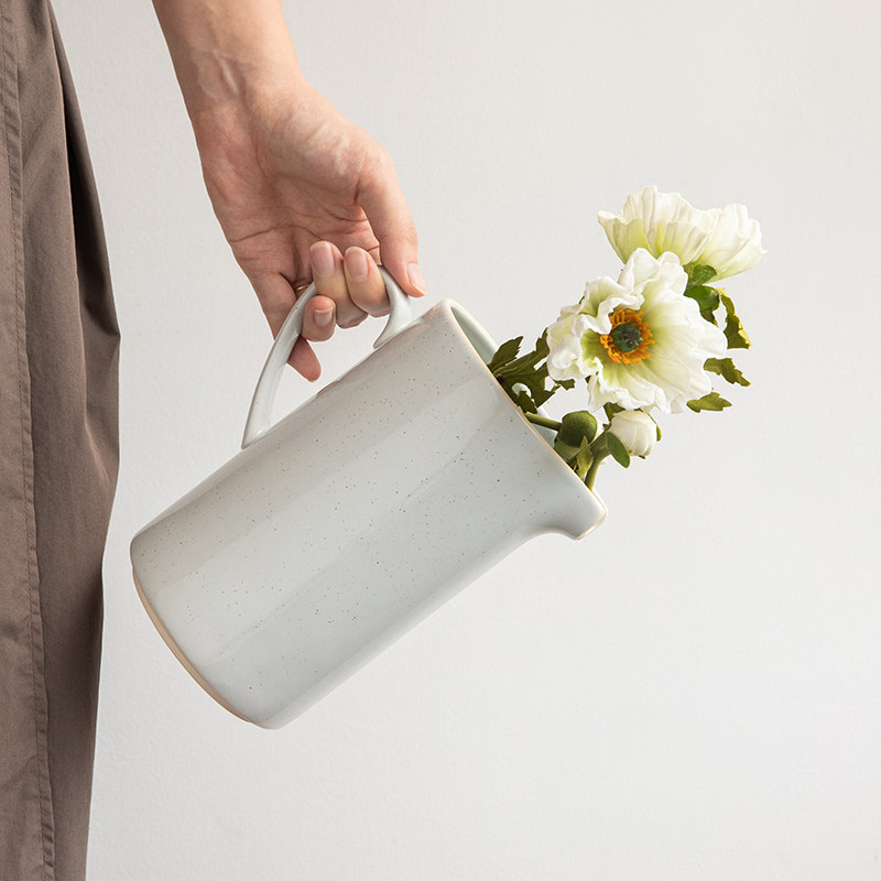 小悠家实用主义北欧简约陶y瓷壶型花瓶摆件装饰插花器提壶微