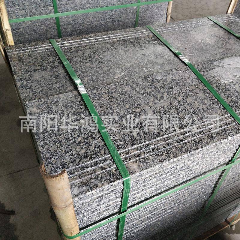 小铁灰石材厂家磨光面G014阶火烧楼梯面花踏步台石灰色岗岩内乡珍