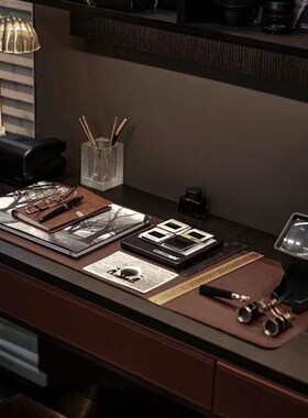 现代样板间书房书桌方形水晶玻璃笔筒多功能桌R面收纳装饰品摆件